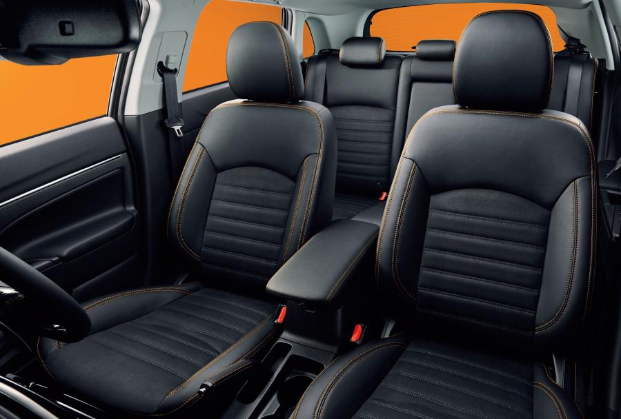 Интерьер Mitsubishi RVR Active Gear (GA3W) 2017 года  (фото 11 из 14)